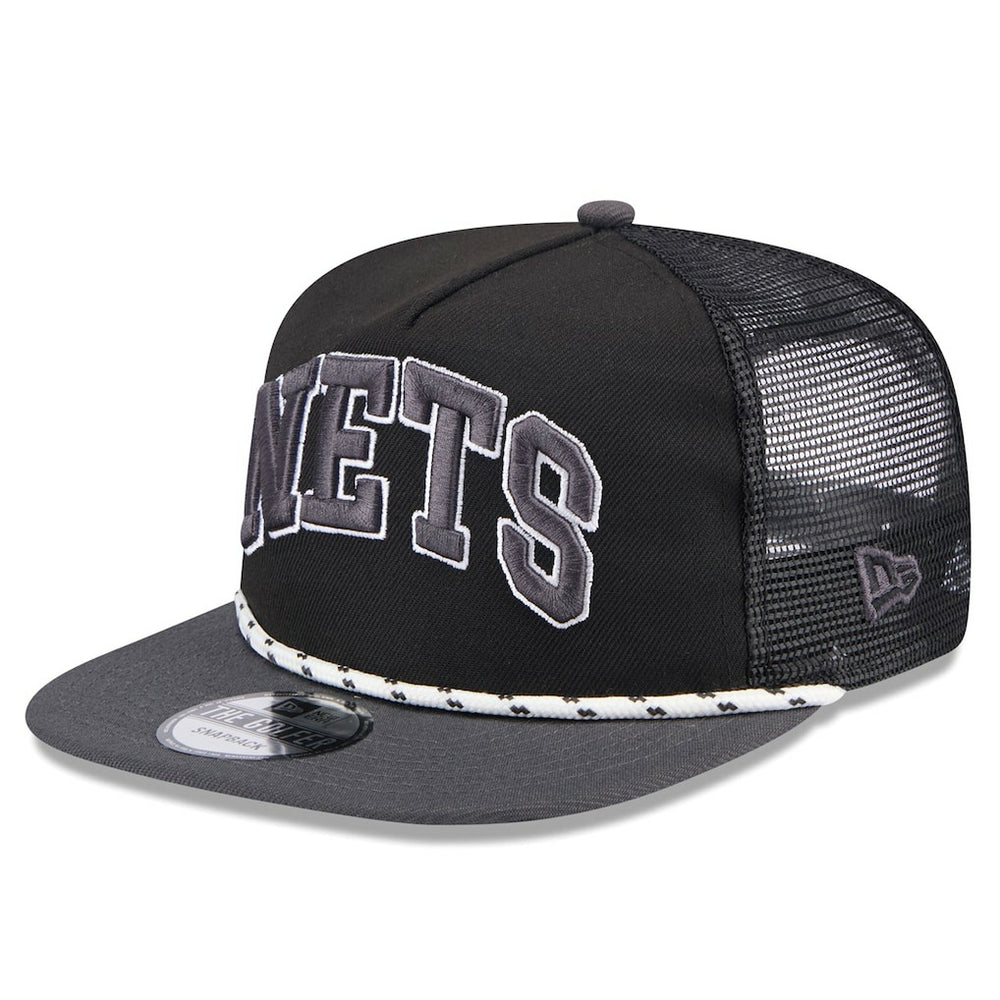 Brooklyn Nets Throwback Team Arch Golfer Snapback Hat Black/Charcoal - New Era