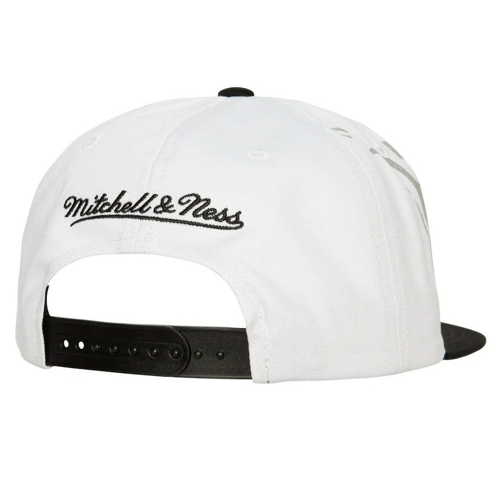 Brooklyn Nets Hot Fire Snapback Hat White - Mitchell & Ness
