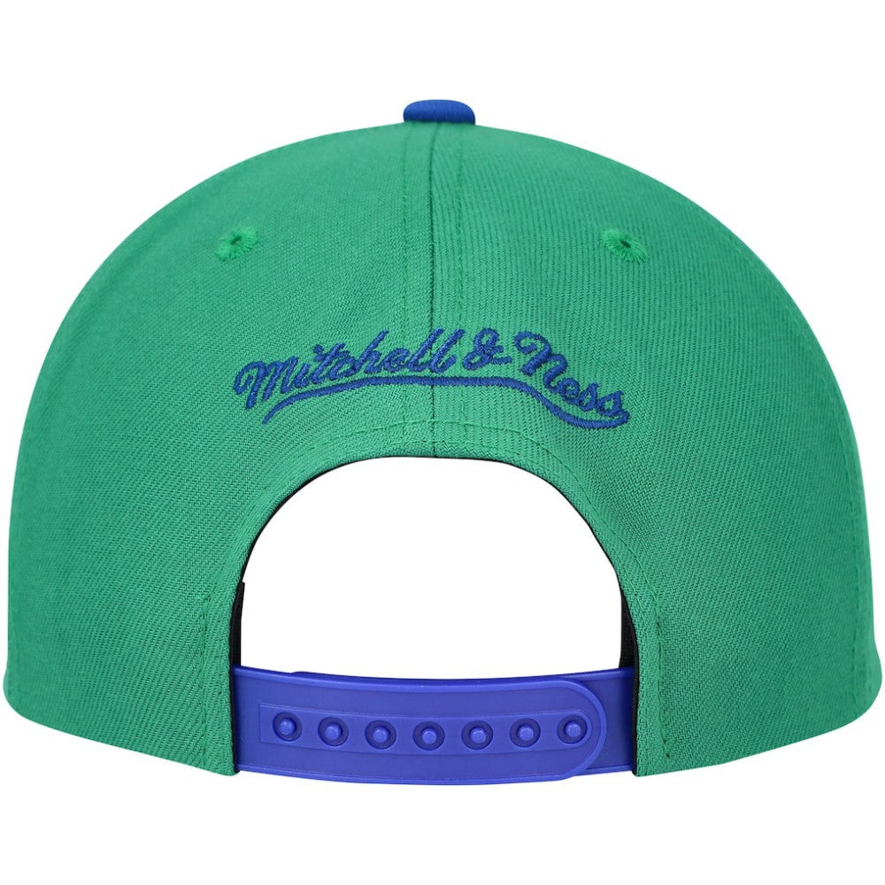 Vancouver Canucks Mitchell & Ness Core Team Ground 2.0 Snapback Hat - Green | US 200398873