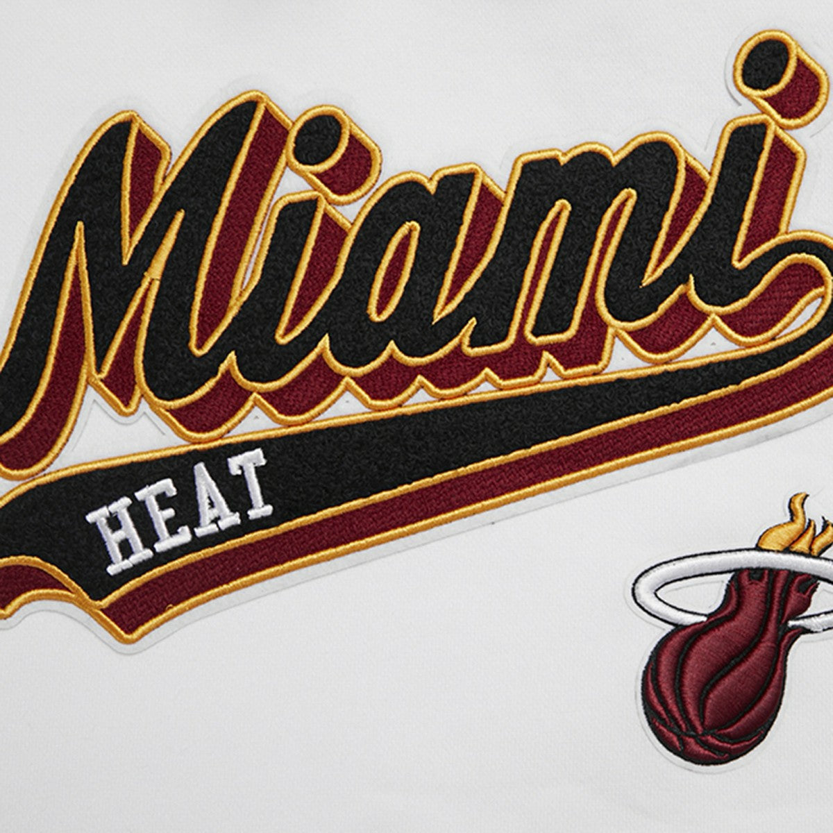 Miami Heat Pro Standard Women's Script Tail Cropped Pullover Hoodie White