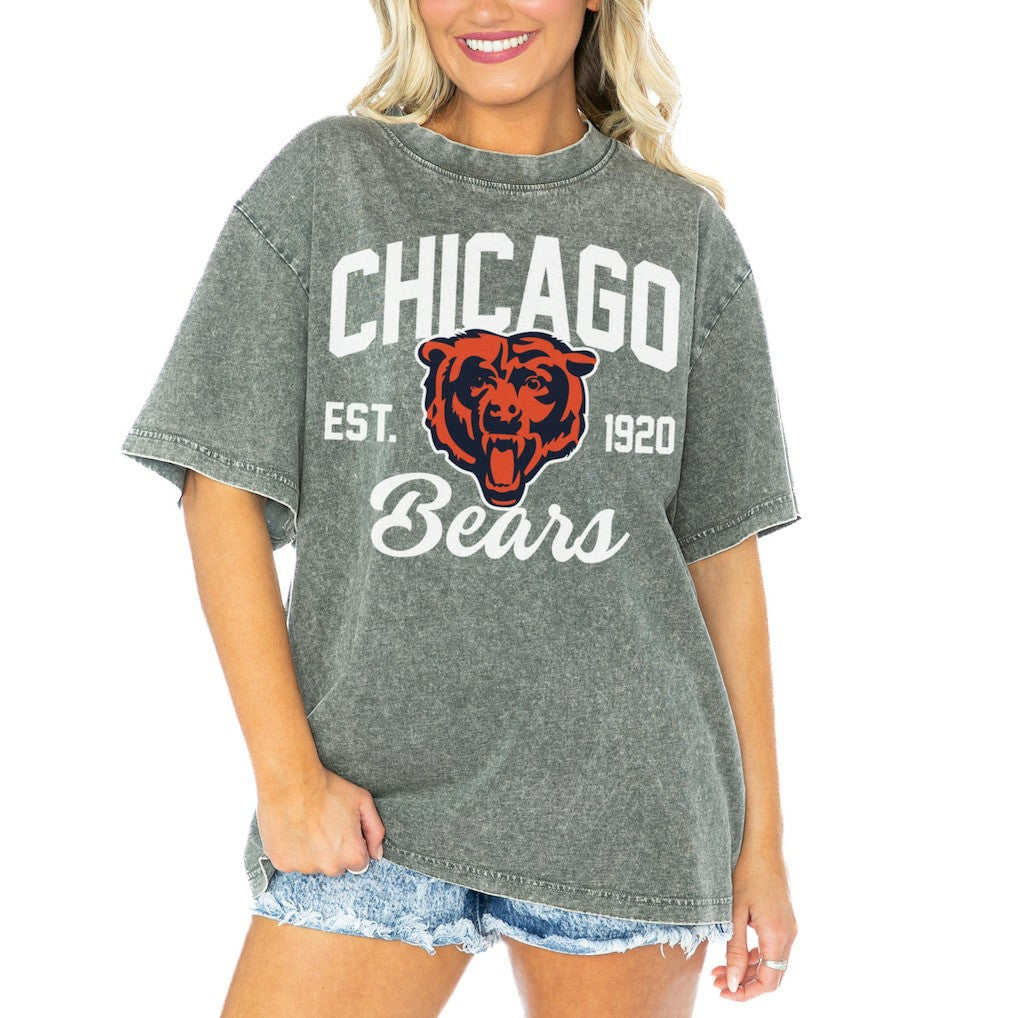 Chicago Bears Gameday Couture Women's Tackle Titan Boyfriend Washed T-Shirt - Gray T-shirts