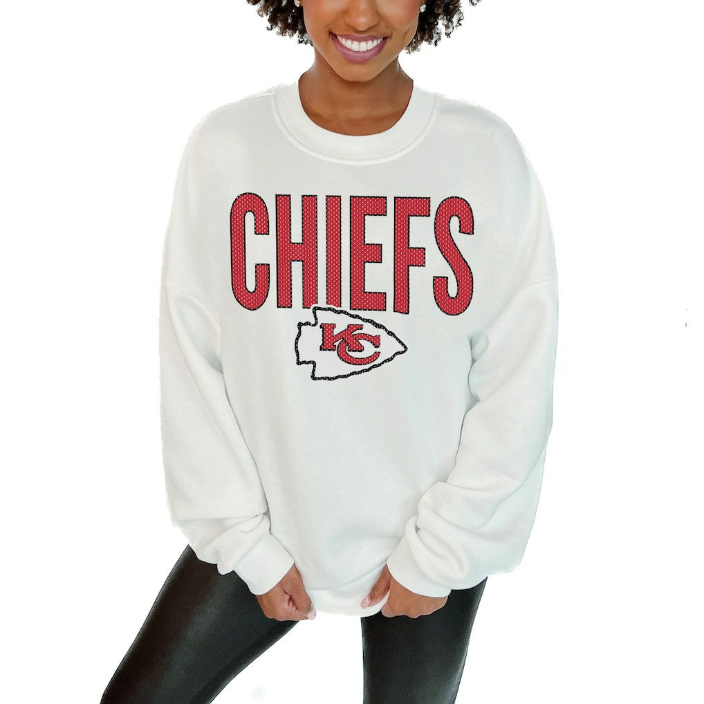 Kansas City Chiefs Gameday Couture Women's Just Go With It Oversized Long Sleeve Crewneck Sweatshirt - White