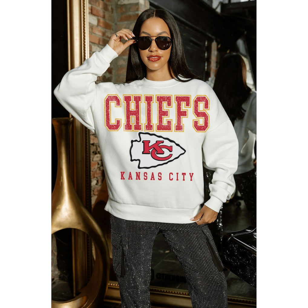 Kansas City Chiefs Gameday Couture Women's Sunday Drives Oversized Crewneck Pullover Sweatshirt - White