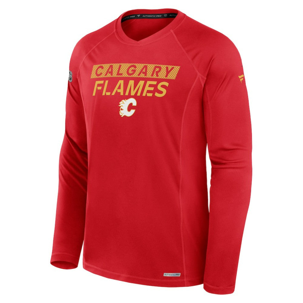Calgary Flames Fanatics Authentic Pro Rink Tech Long Sleeve T-Shirt - Red | US 200869629