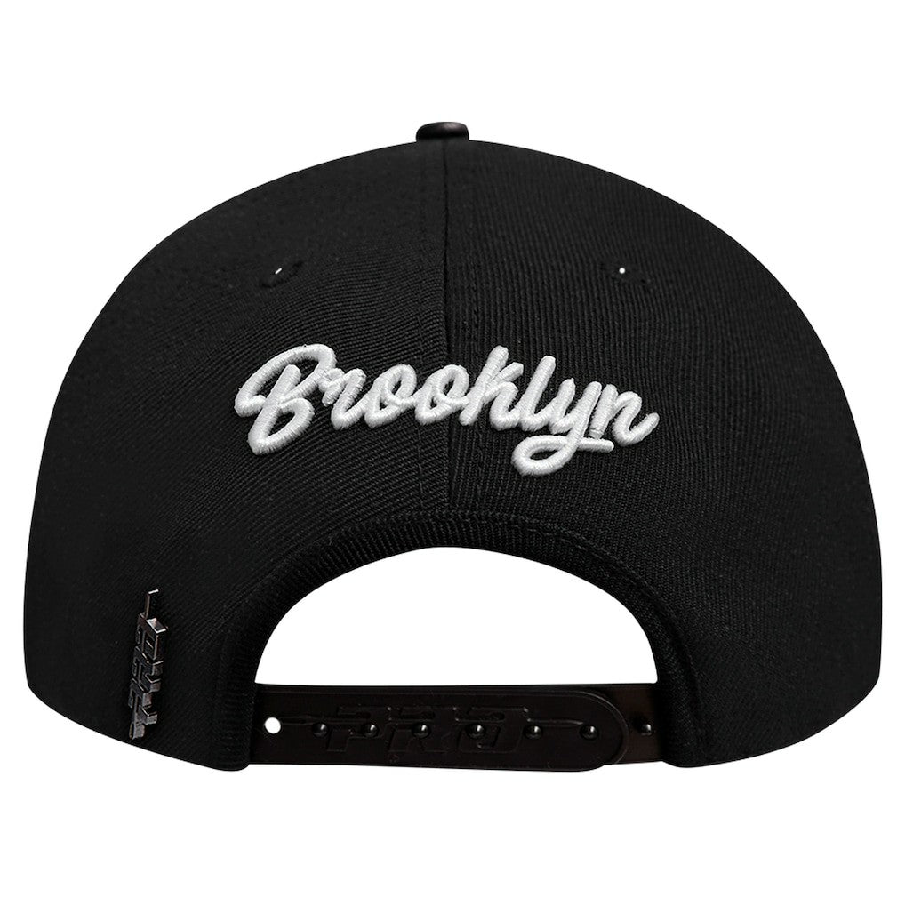 Brooklyn Nets Pro Standard Paint the City Pinch Front Snapback Hat Black outlet
