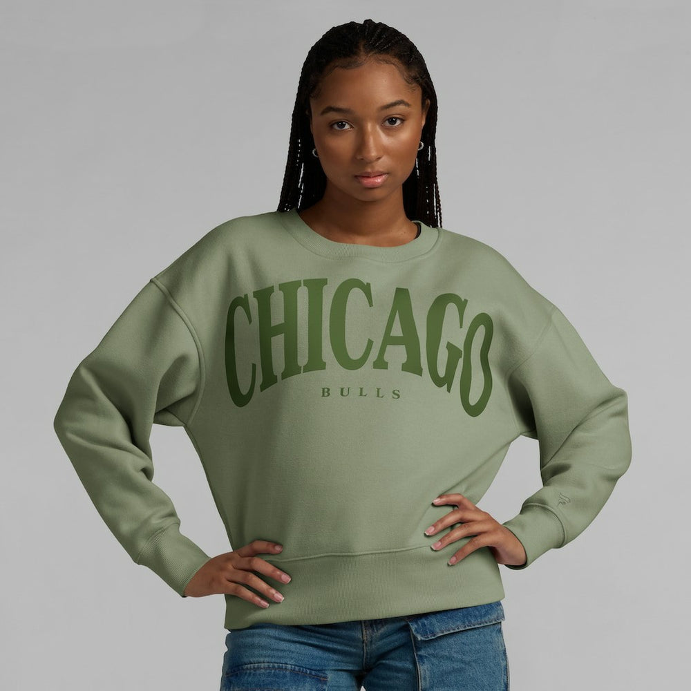 Chicago Bulls Women's Elements Flow Pullover Sweatshirt Olive - Fanatics