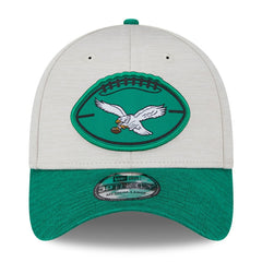 Philadelphia Eagles New Era 2024 Sideline Historic 39THIRTY Flex Hat - Stone/Midnight Green Hats