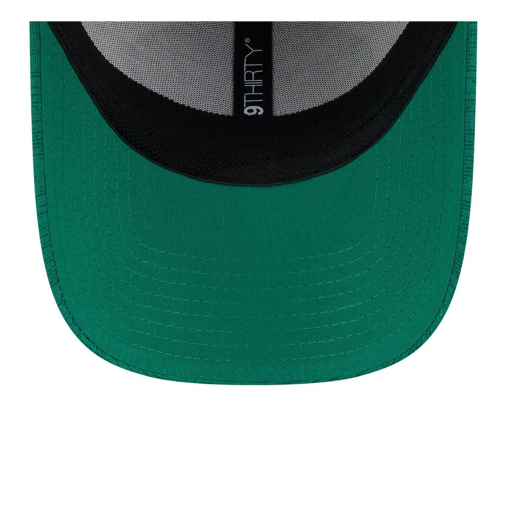 Philadelphia Eagles New Era 2024 Sideline Historic 39THIRTY Flex Hat - Stone/Midnight Green Hats