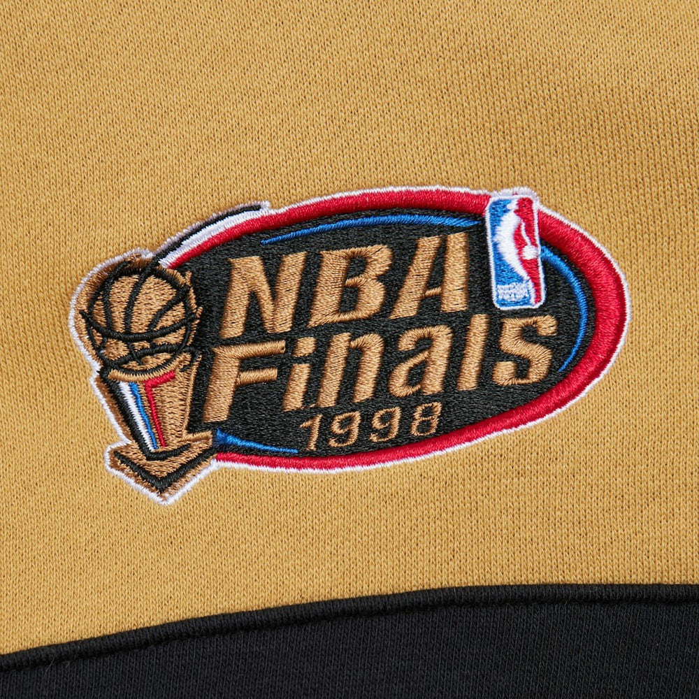 Chicago Bulls Head Coach Pullover Hoodie Red/Gold - Mitchell & Ness