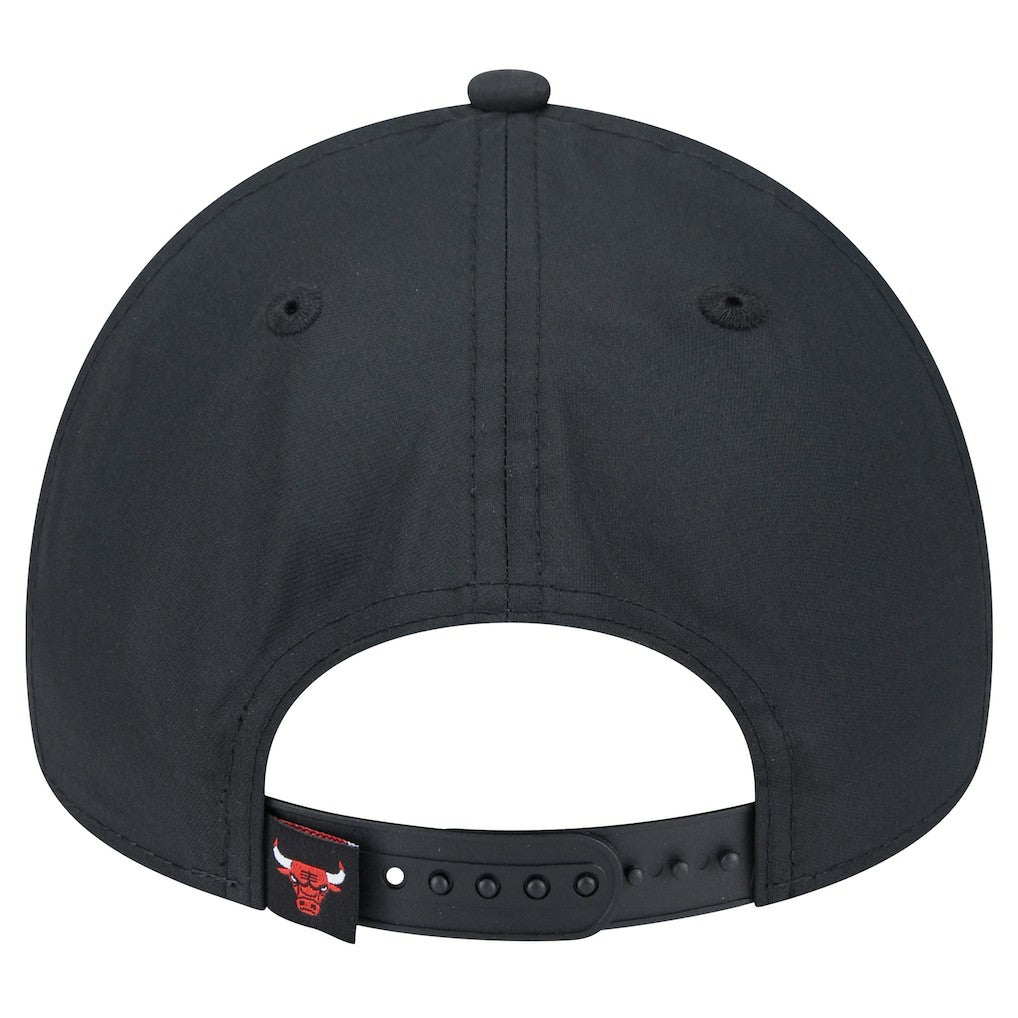 Chicago Bulls Black Throwback Gradient A-Frame 9FORTY Adjustable Hat - New Era