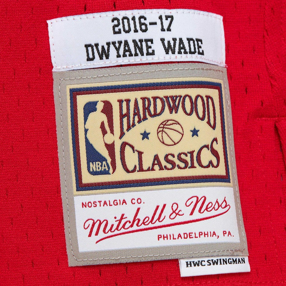 Dwyane Wade Chicago Bulls 2016/17 Hardwood Classics Swingman Jersey Red - Mitchell & Ness