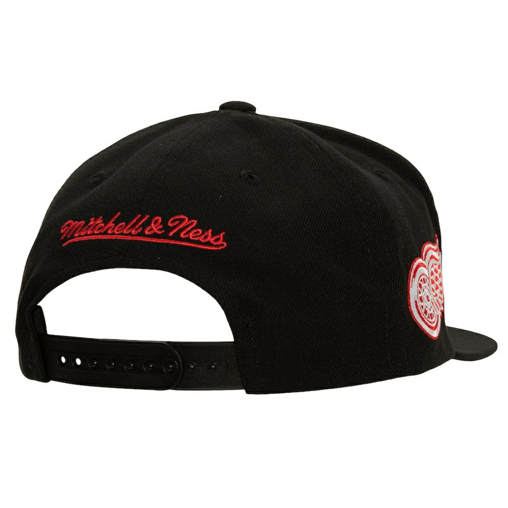 Detroit Red Wings Mitchell & Ness Retro Script Colorblock Snapback Hat - Black | US 201141492