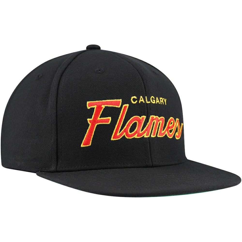 Calgary Flames Mitchell & Ness Core Team Script 2.0 Snapback Hat - Black | US 201212979