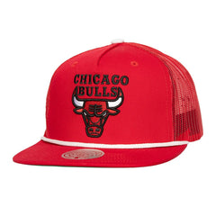 Chicago Bulls Roper Meshback Trucker Snapback Hat Red - Mitchell & Ness