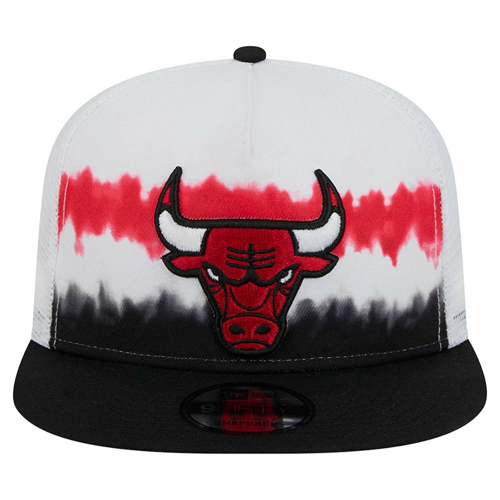 Chicago Bulls Dip-Dye 9FIFTY A-Frame Trucker Snapback Hat White/Black - New Era