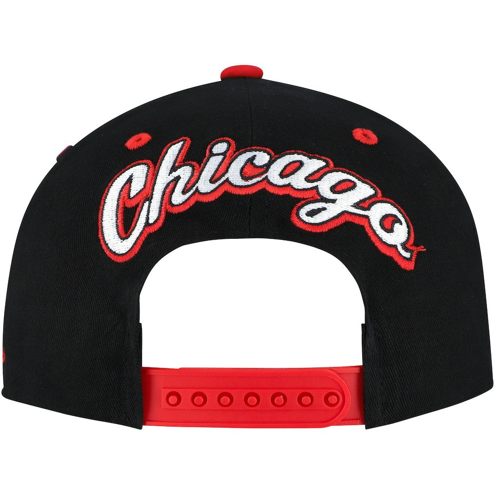 Chicago Bulls Backside Script 2-Tone Pro Crown Adjustable Hat Black/Red - Mitchell & Ness