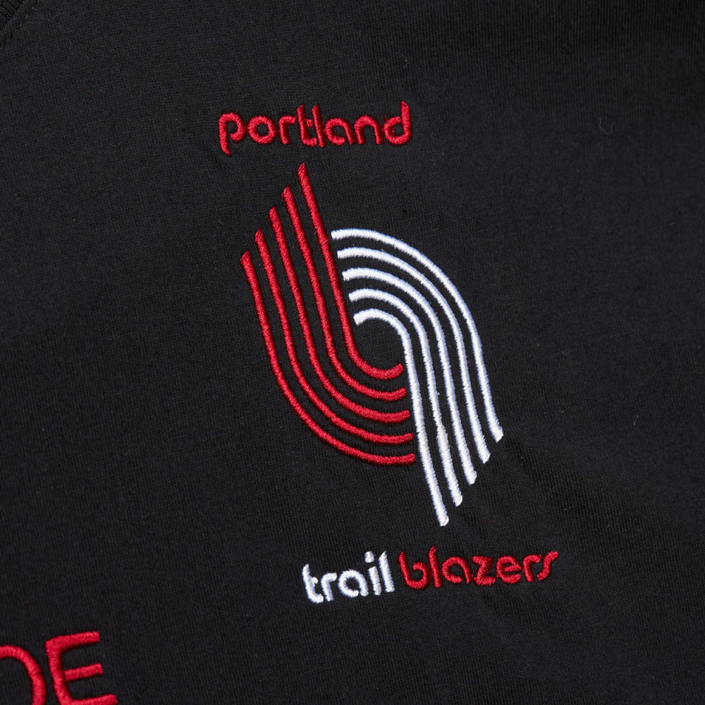 Clyde Drexler Portland Trail Blazers Premium Nickname T-Shirt Black - Mitchell & Ness
