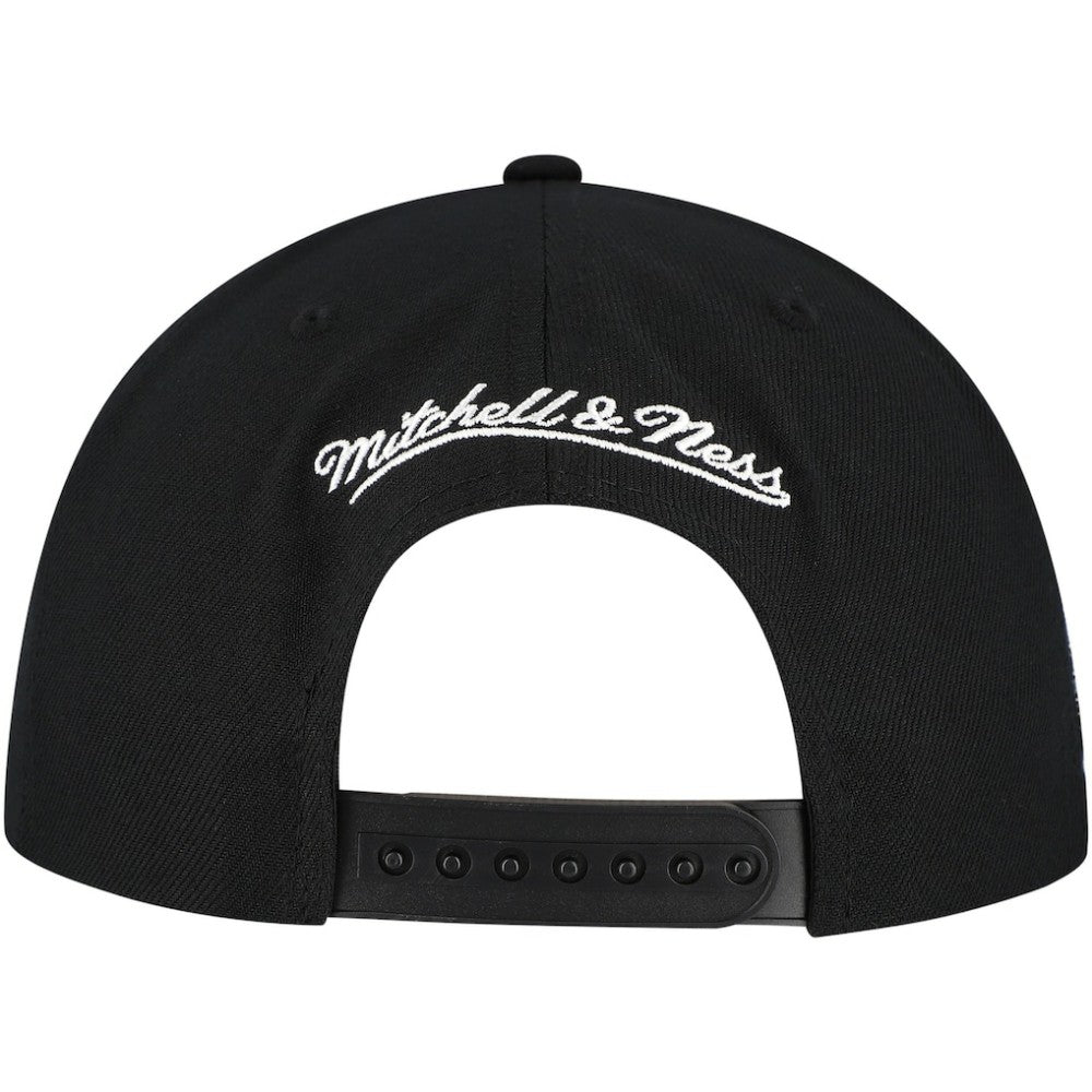 Toronto Maple Leafs Mitchell & Ness Core Top Spot Snapback Hat - Black | US 201673344