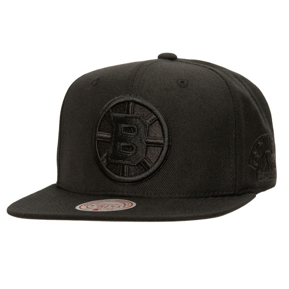 Boston Bruins Mitchell & Ness Soul Strike Pearl Tonal Snapback Hat - Black | US 201692989