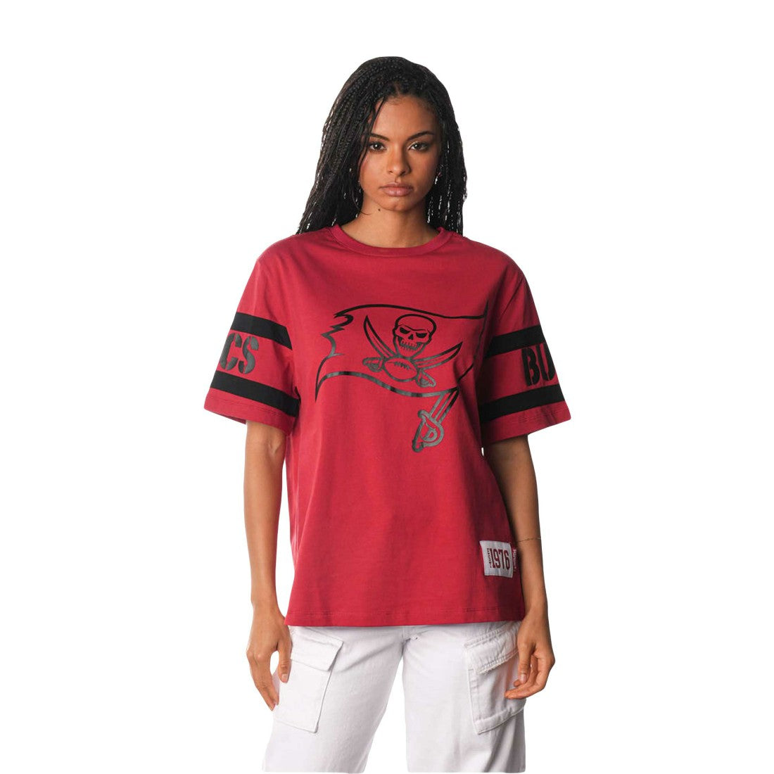 Tampa Bay Buccaneers The Wild Collective Women's Drop Shoulder T-Shirt - Red T-shirts