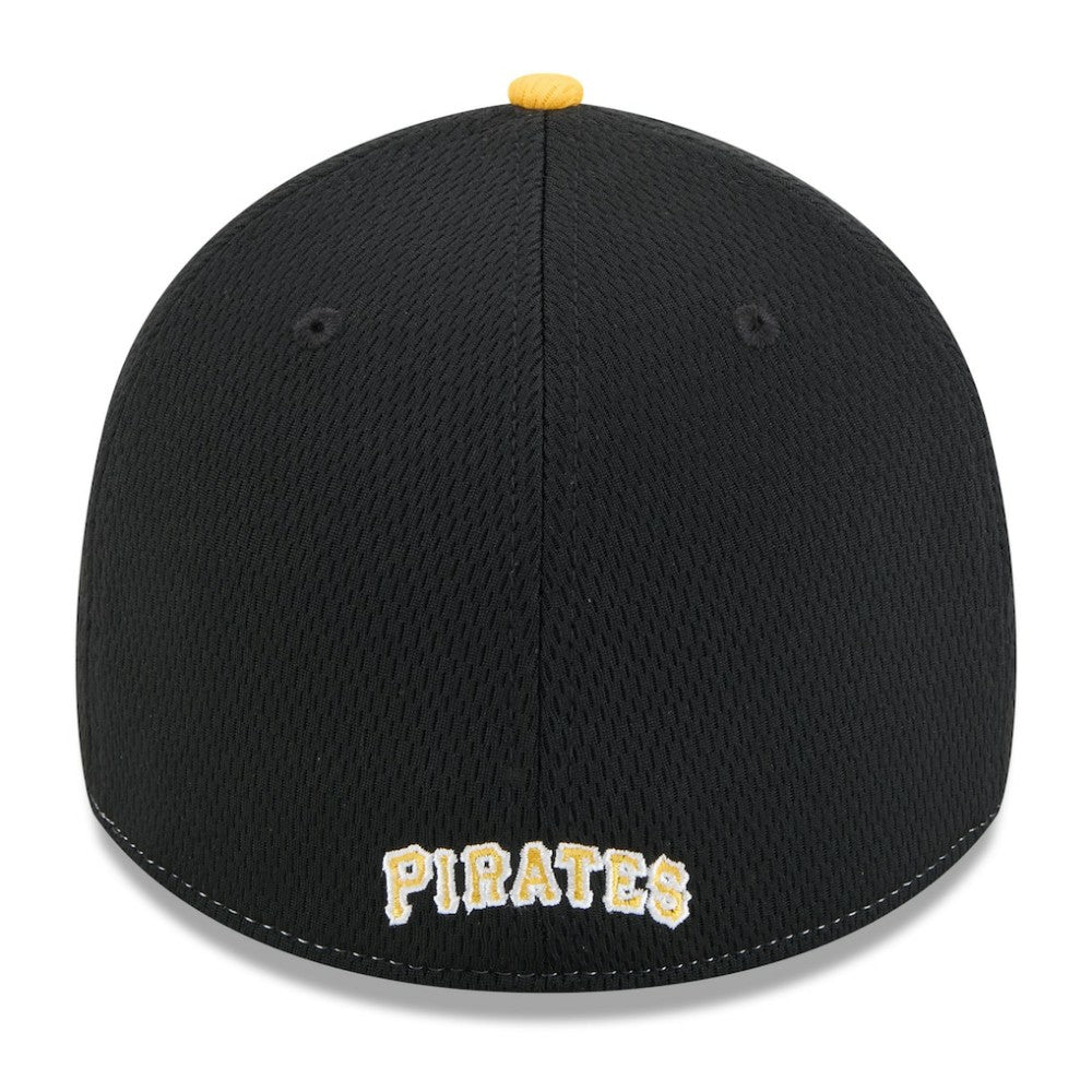 Pittsburgh Pirates New Era 2025 MLB Clubhouse 39THIRTY Flex Hat - Black/Gold Hats