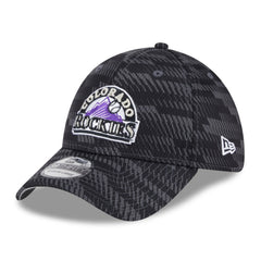 Colorado Rockies New Era 2025 MLB Clubhouse 39THIRTY Flex Hat - Black Hats