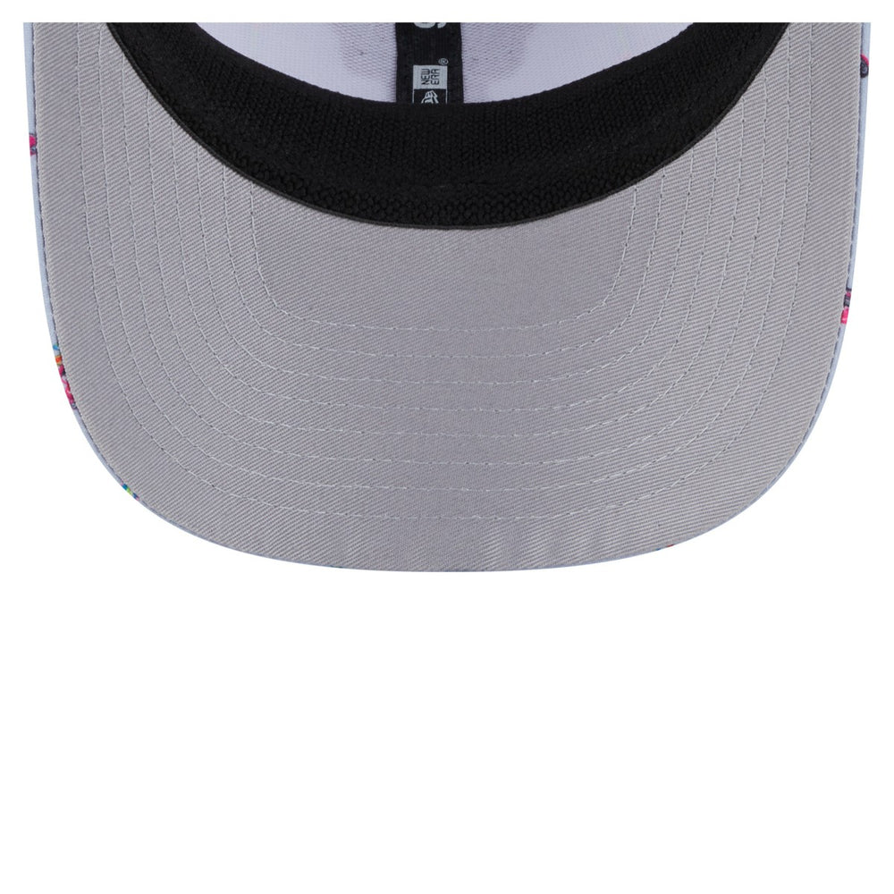 Milwaukee Bucks Adventure Aloha Pattern 9SEVENTY Stretch-Snap Hat Light Blue/Gray - New Era