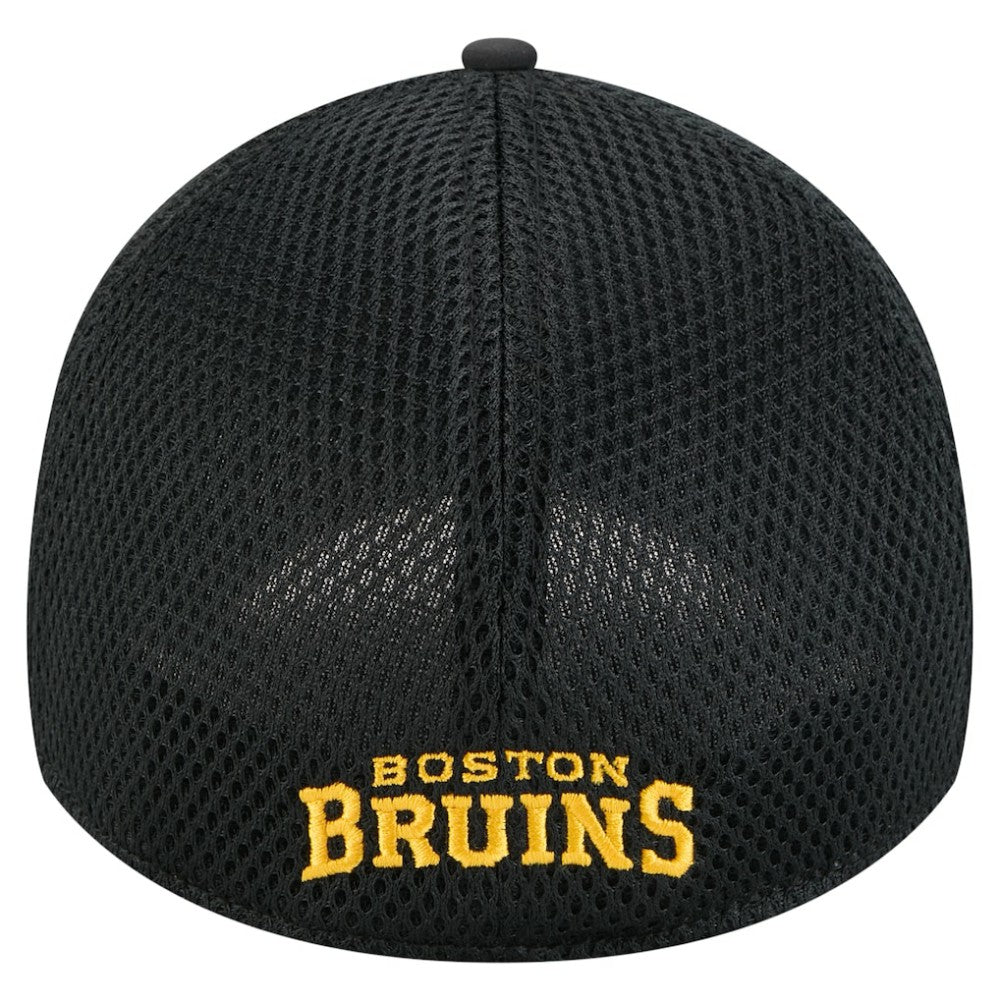 Boston Bruins New Era Linear Featherweight 39THIRTY Flex Hat - Black | US 201912196