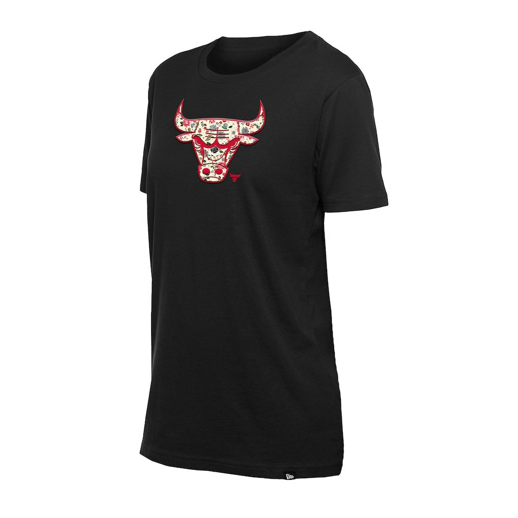 Chicago Bulls Women's Glam Game Flower T-Shirt Black - New Era