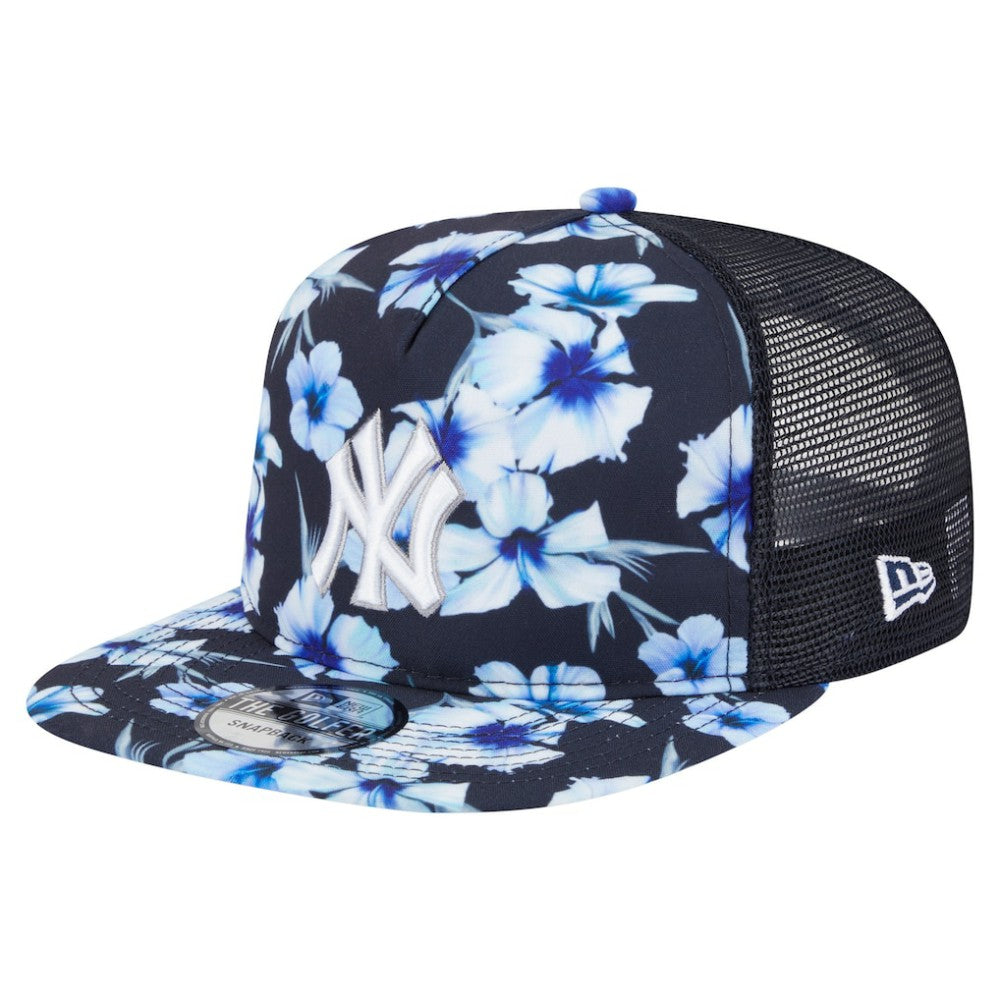 New York Yankees New Era Adventure Pattern Golfer Trucker Snapback Hat - Navy Hats
