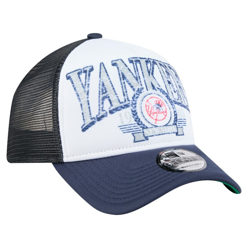 New York Yankees New Era Distressed 9FORTY A-Frame Adjustable Trucker Hat - Navy Hats