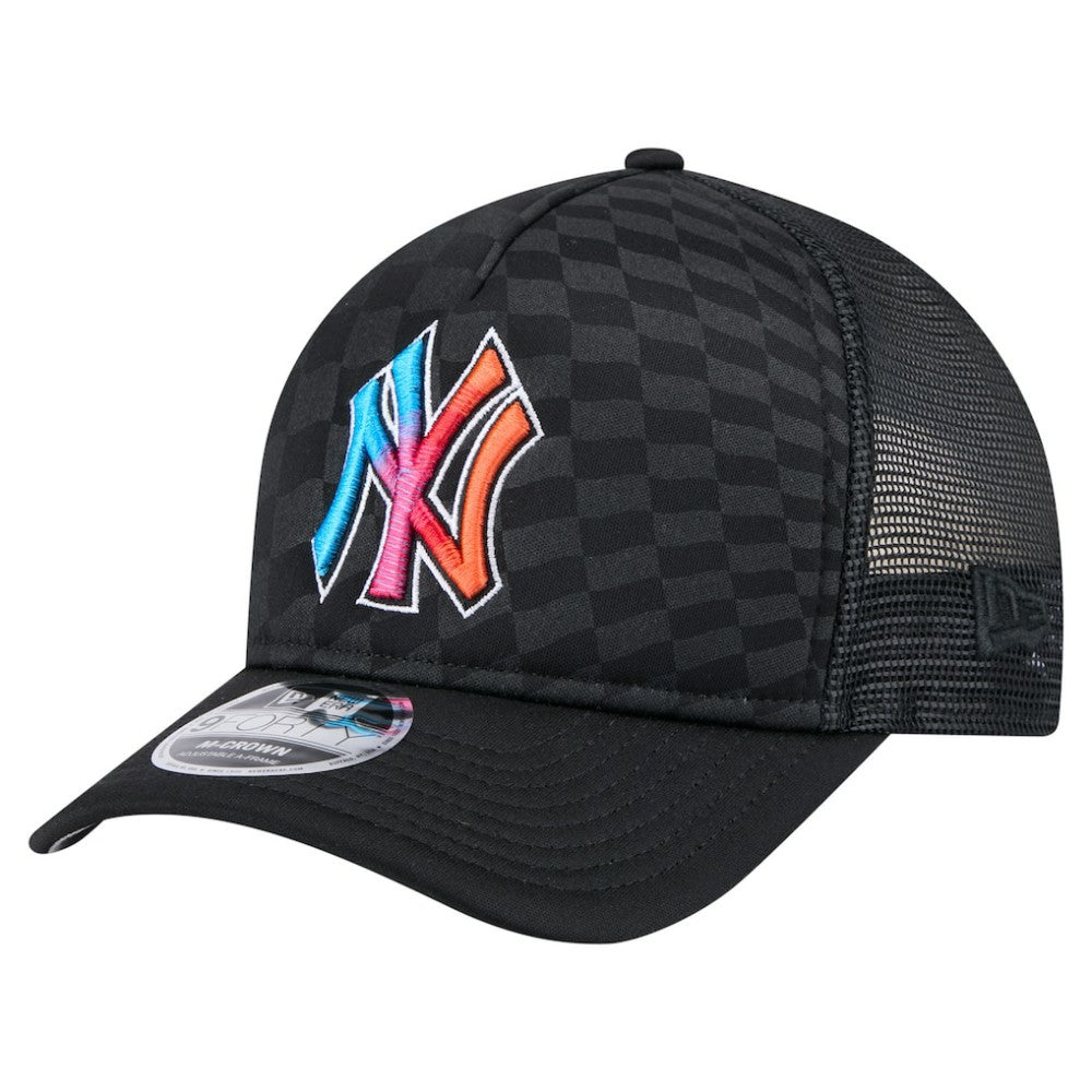 New York Yankees New Era Gradient 9FORTY A-Frame M-Crown Trucker Adjustable Hat - Black Hats
