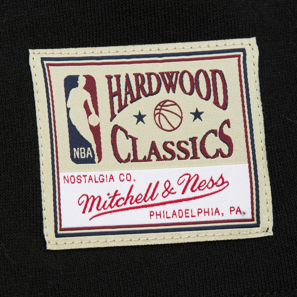 Chicago Bulls Women's Hardwood Classics Cropped Pullover Hoodie Black - Mitchell & Ness