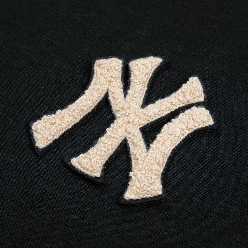 New York Yankees Levelwear Murray Quarter-Zip Sweatshirt - Black Sweatshirts