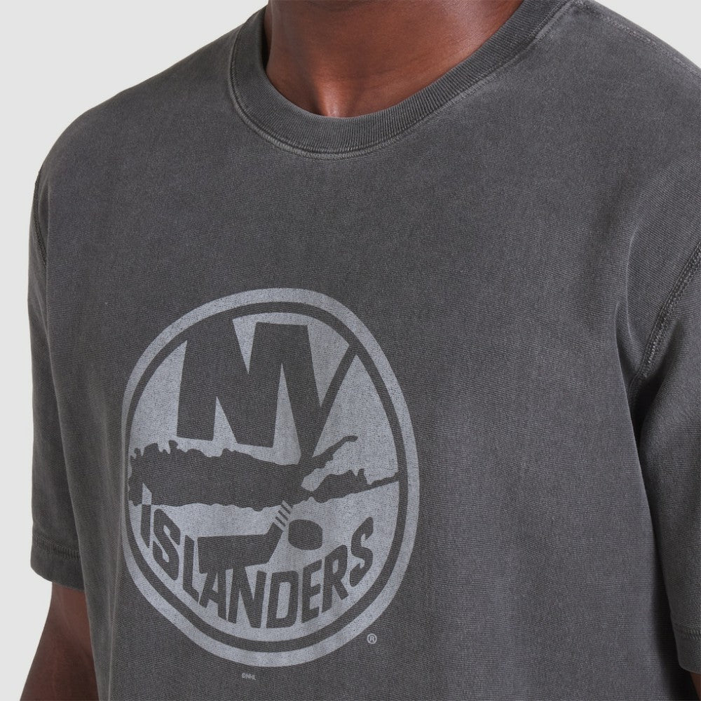 New York Islanders Fanatics Made in Canada T-Shirt - Black | US 202144536