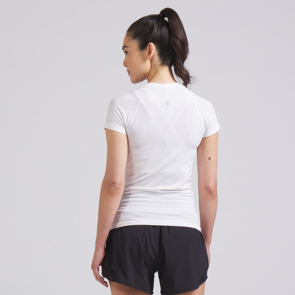Vancouver Canucks lululemon Women's Swiftly Tech Short-Sleeve Shirt 2.0 - White | US 202164652
