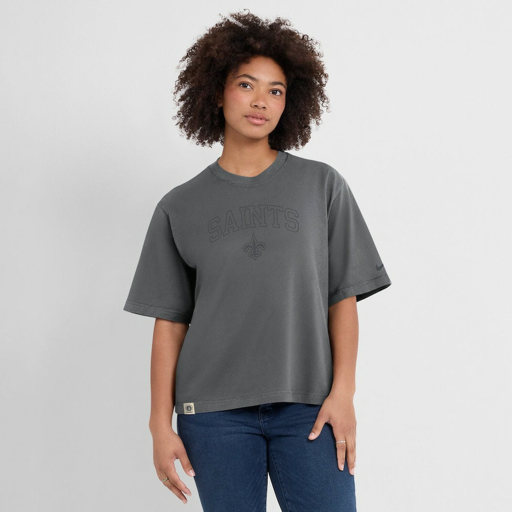 New Orleans Saints Women's Glory Arch Boxy T-Shirt - Charcoal T-shirts