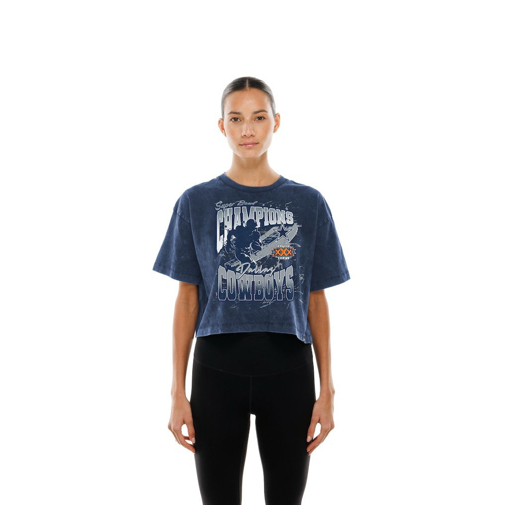 Dallas Cowboys New Era Women's Cropped Boxy Sport Classics Mineral Wash T-Shirt - Navy T-shirts