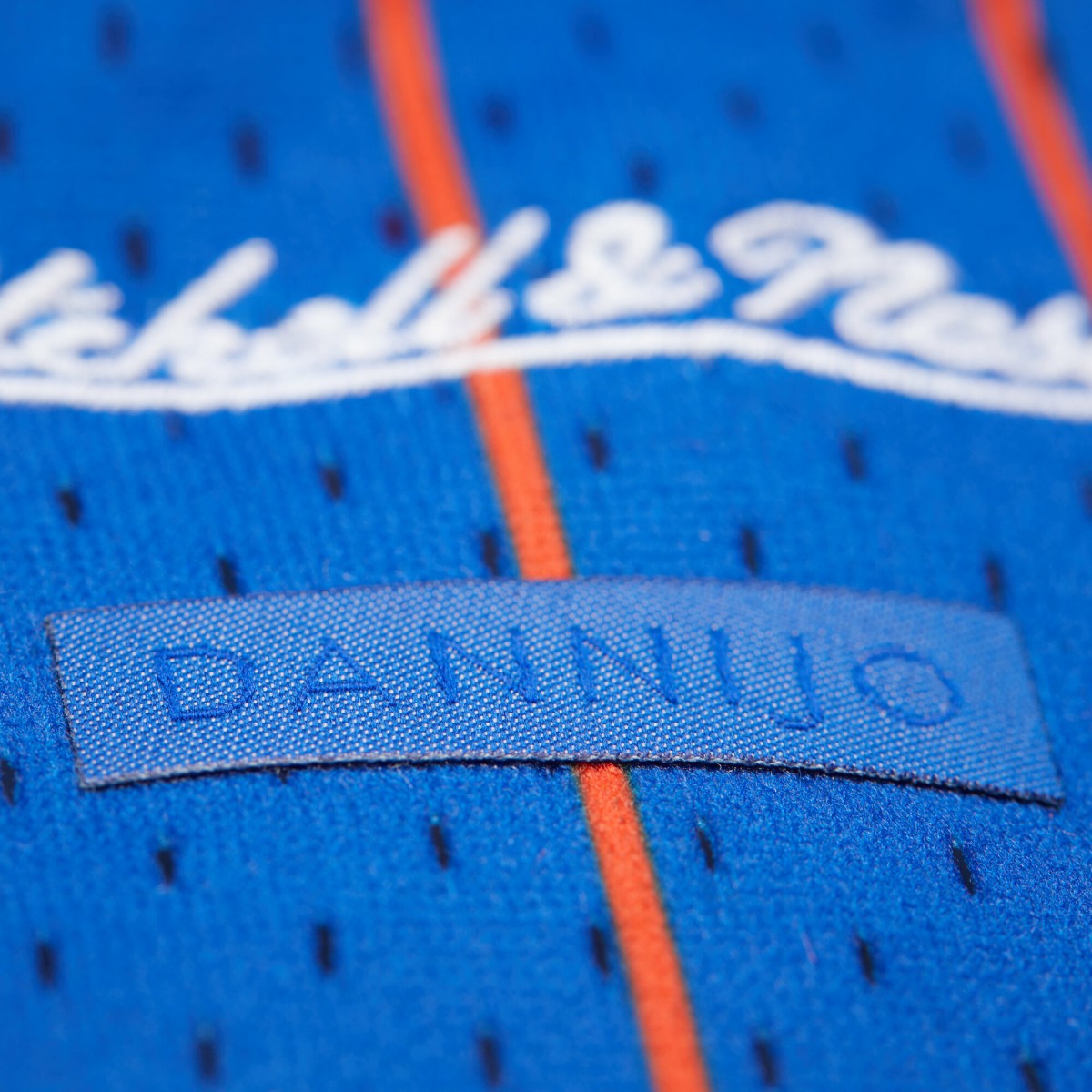 Patrick Ewing New York Knicks x DANNIJO Women's Fashion Cropped Basketball Jersey Royal - Mitchell & Ness