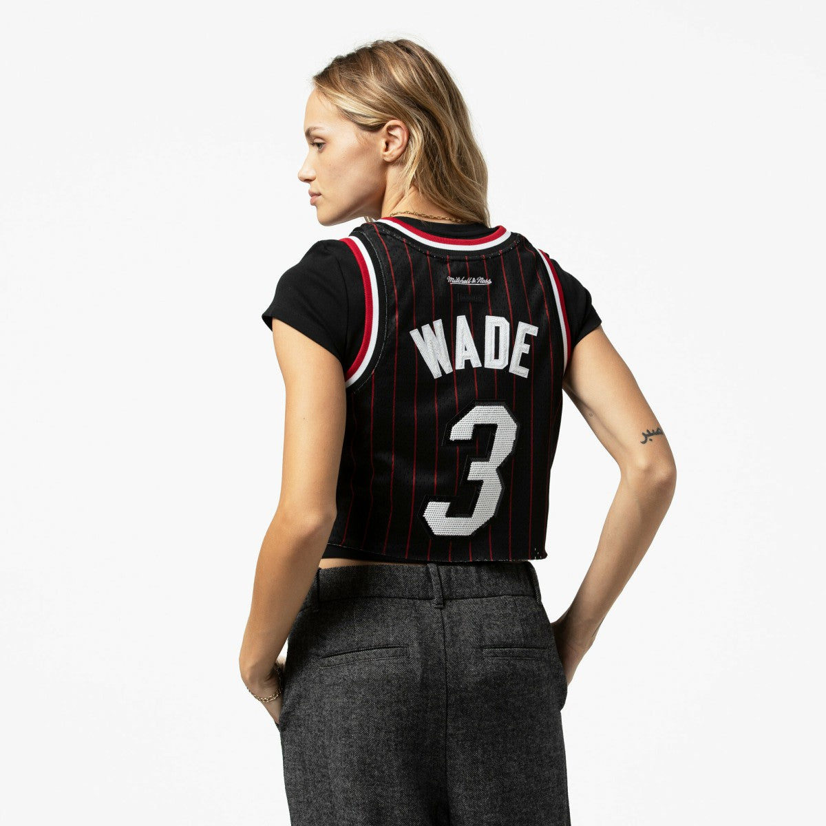 Dwyane Wade Miami Heat x DANNIJO Women's Fashion Cropped Basketball Jersey Black - Mitchell & Ness