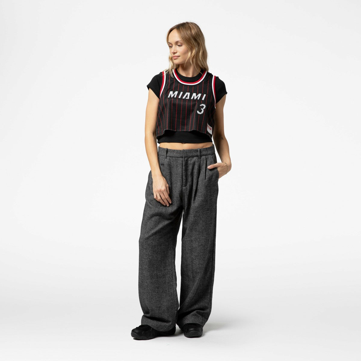 Dwyane Wade Miami Heat x DANNIJO Women's Fashion Cropped Basketball Jersey Black - Mitchell & Ness