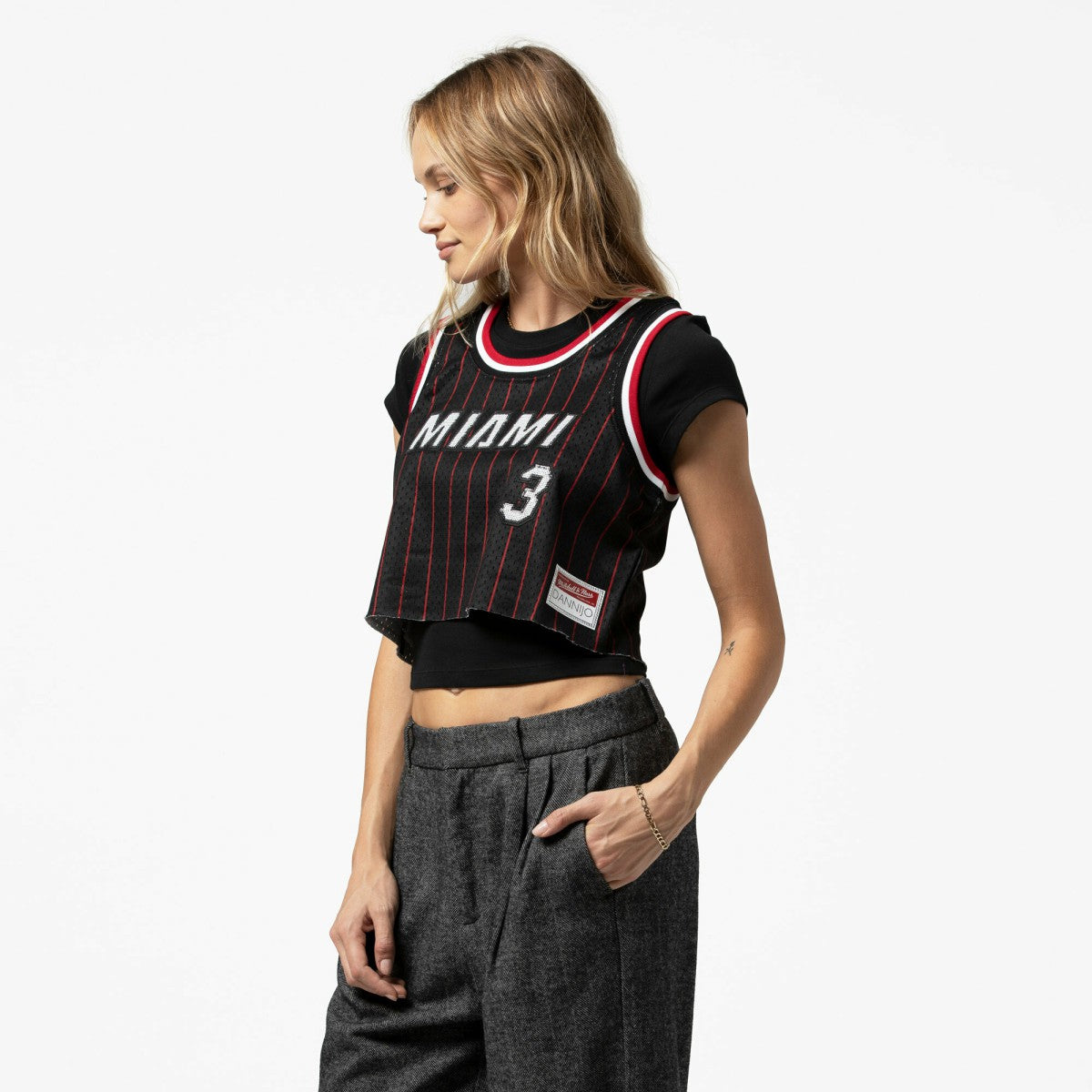 Dwyane Wade Miami Heat x DANNIJO Women's Fashion Cropped Basketball Jersey Black - Mitchell & Ness