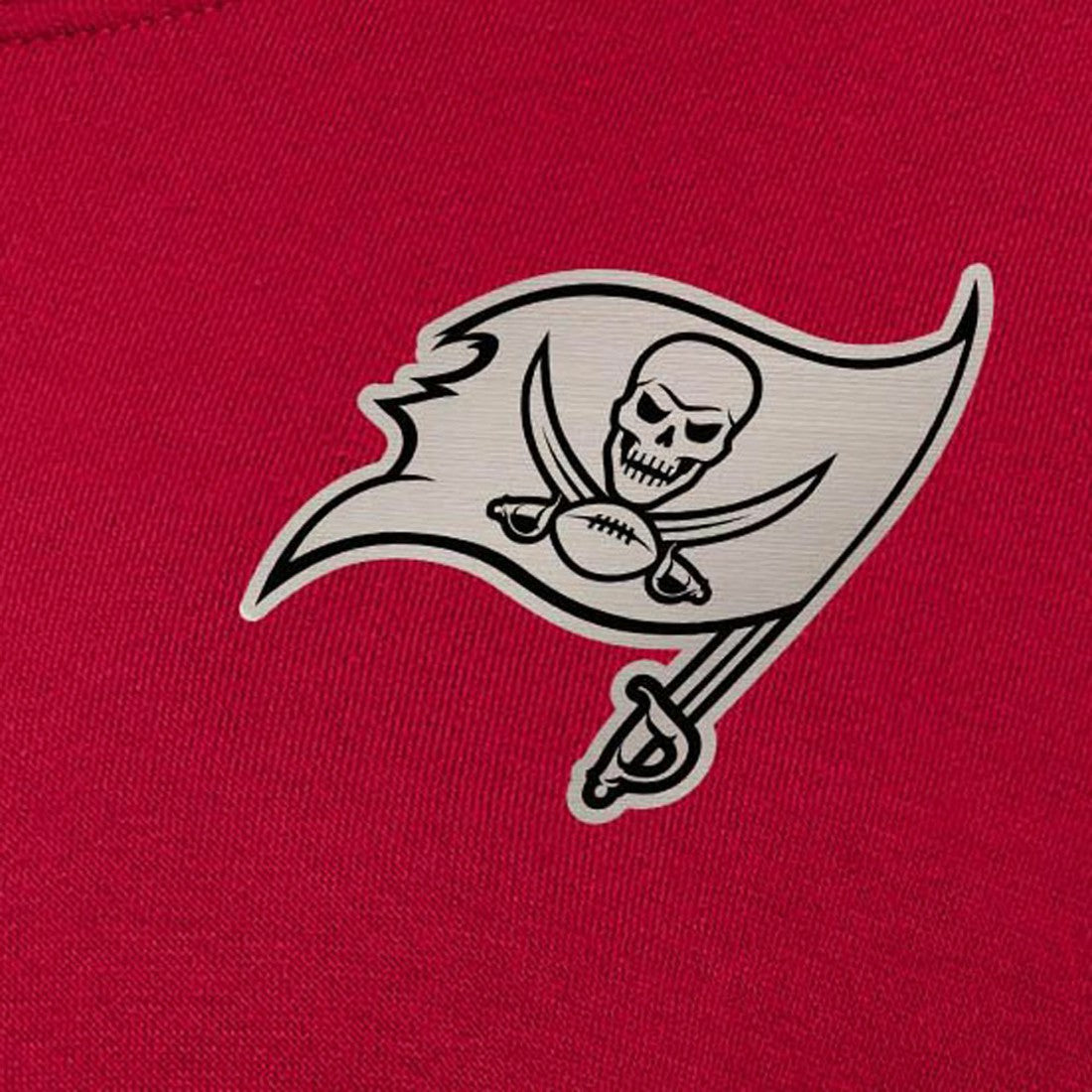 Tampa Bay Buccaneers Antigua Women's Victory Pullover Sweatshirt - Red Pullover