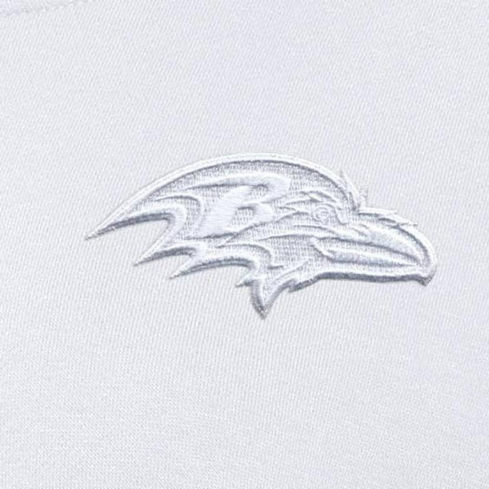 Baltimore Ravens Antigua Women's Victory Crew Pullover Sweatshirt - White Pullover