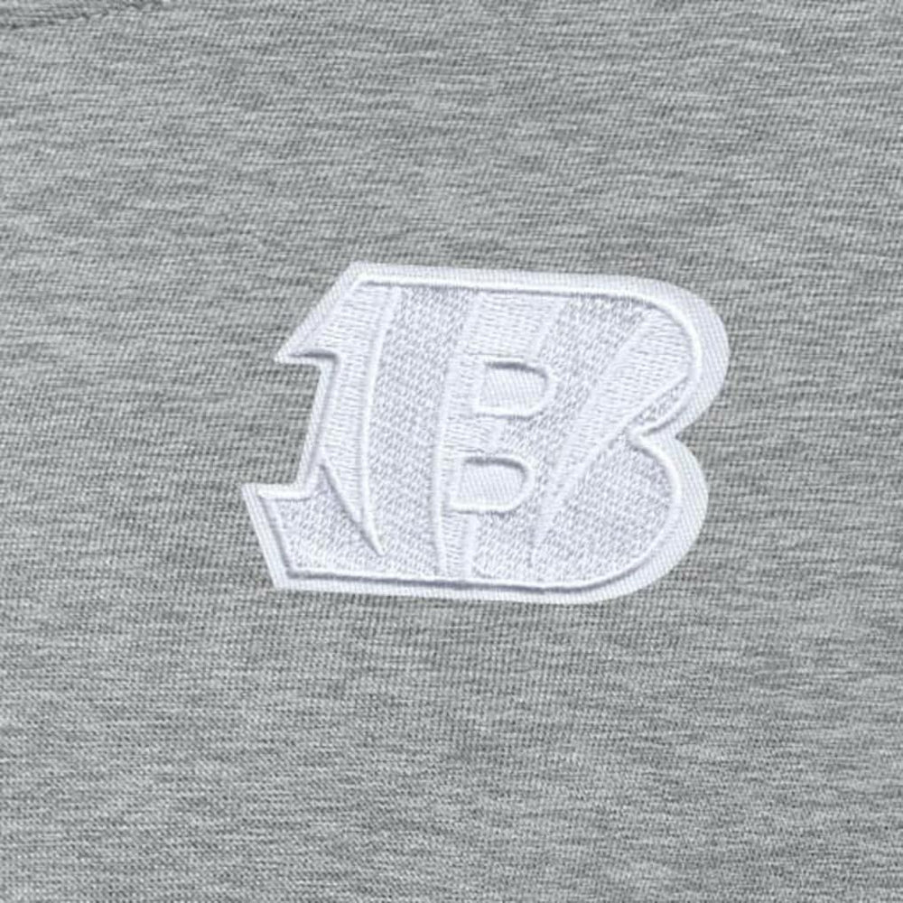 Cincinnati Bengals Antigua Women's Victory Crew Pullover Sweatshirt - Heather Gray Pullover