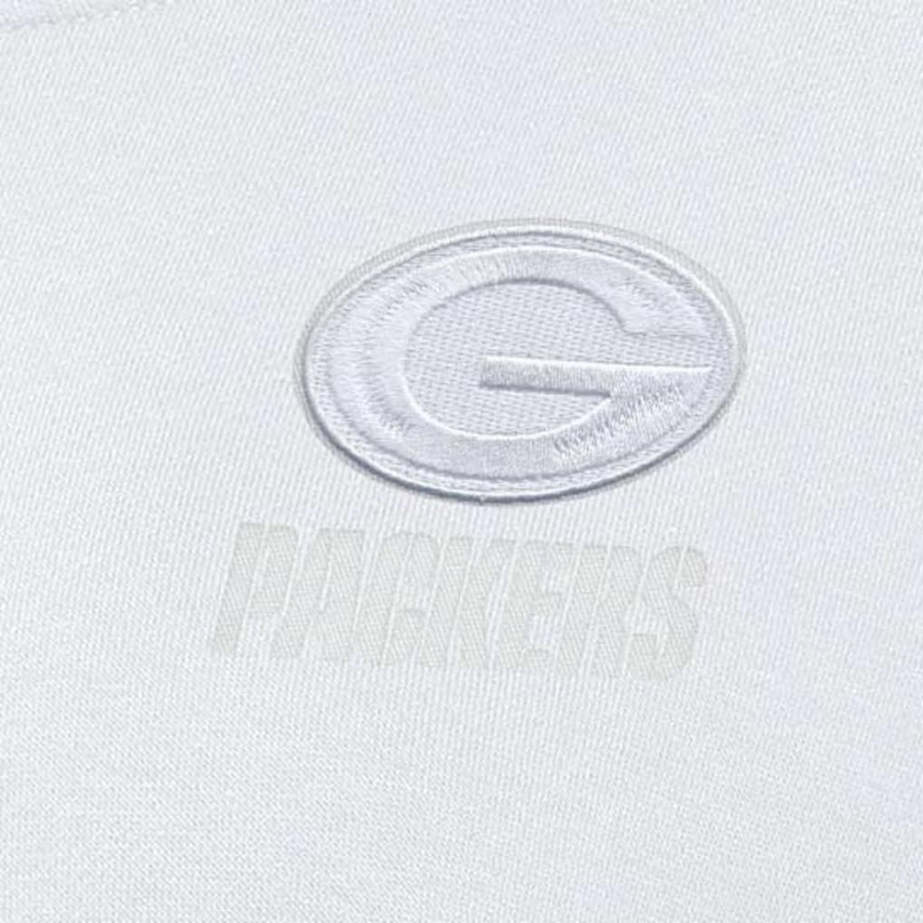 Green Bay Packers Antigua Women's Victory Crew Pullover Sweatshirt - White Pullover