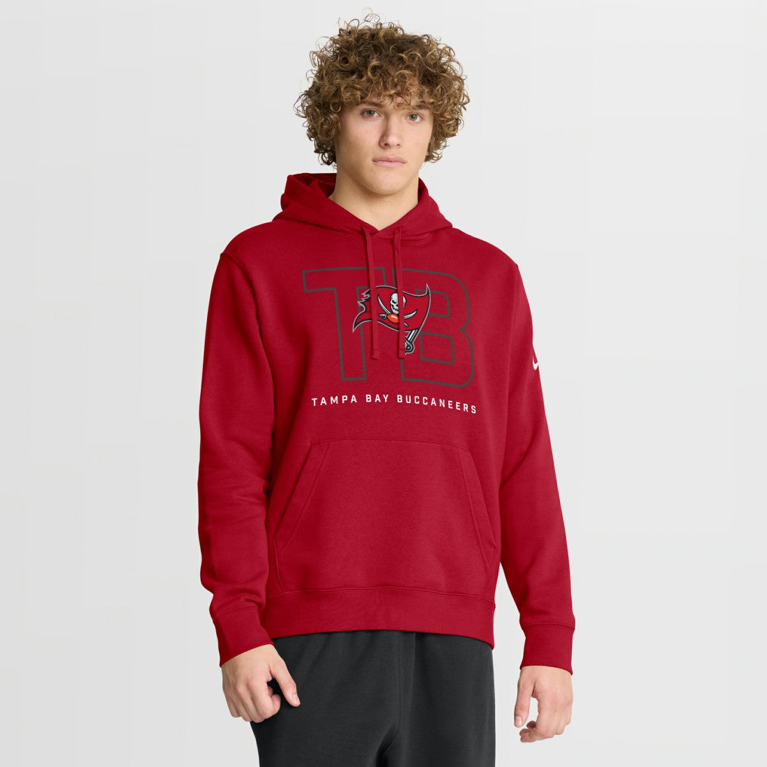Tampa Bay Buccaneers Busted Play Club Fleece Pullover Hoodie - Red Hoodies
