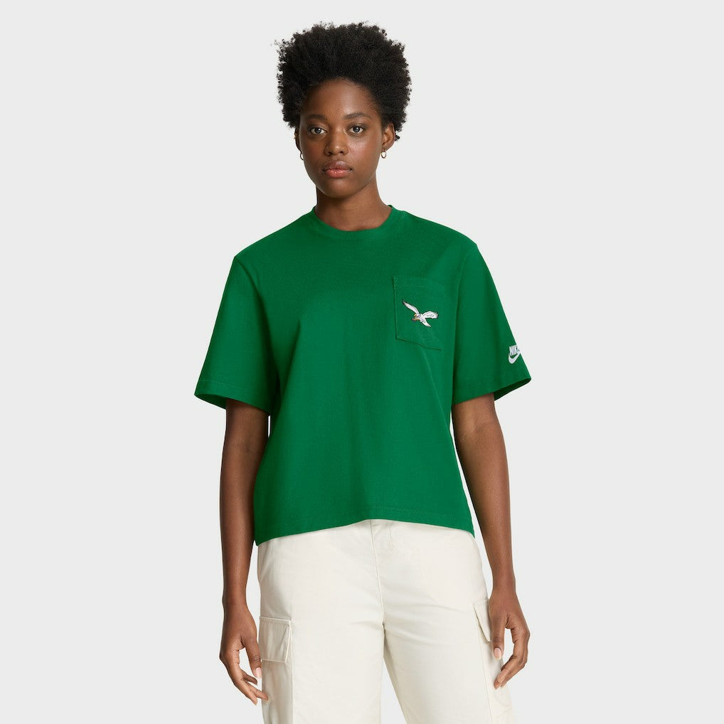 Philadelphia Eagles Women's Rewind Pocket Boxy T-Shirt - Kelly Green T-shirts