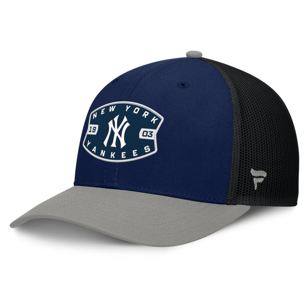 New York Yankees Fanatics Cutoff Adjustable Trucker Hat - Navy/Gray Hats