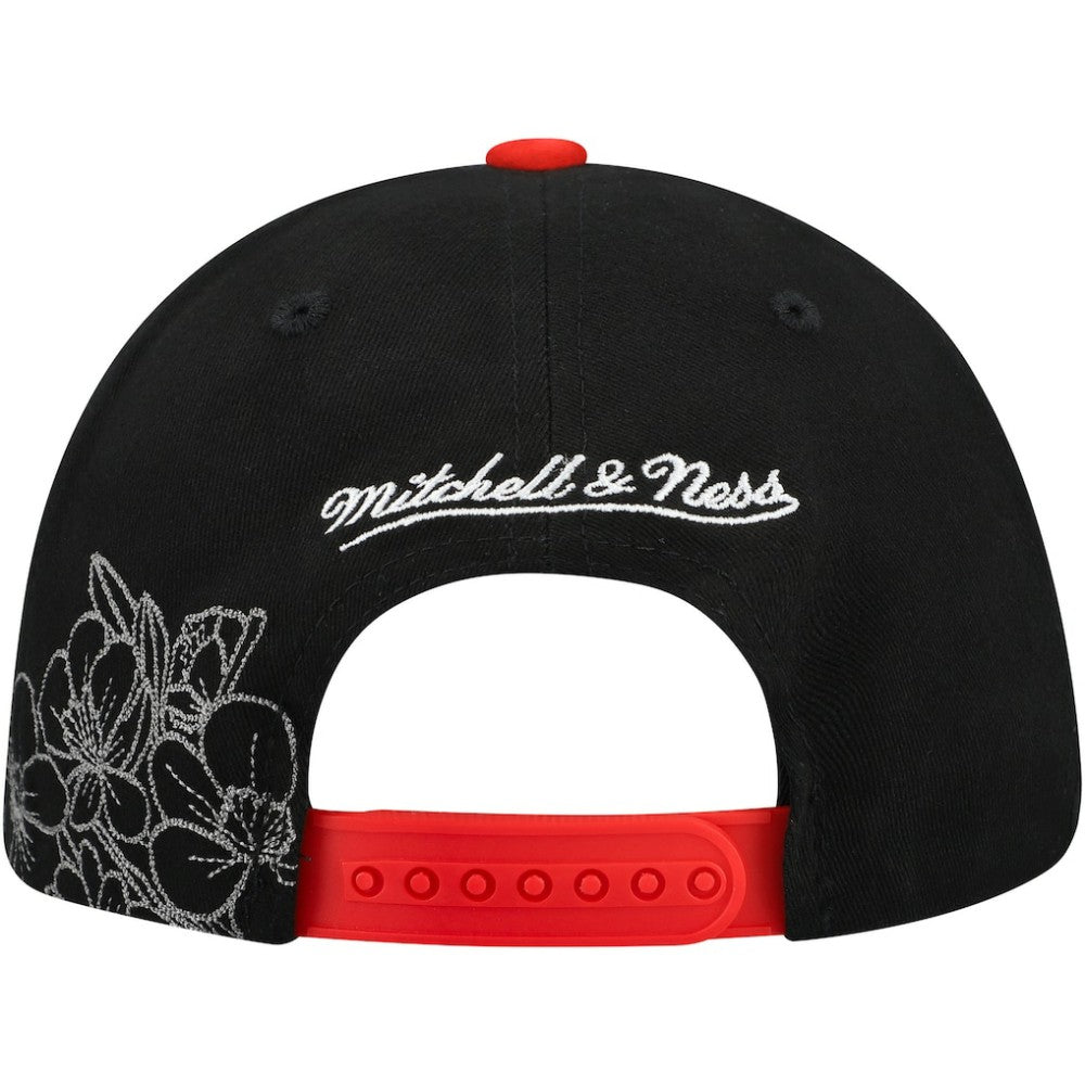Chicago Blackhawks Mitchell & Ness May Flowers Pro Crown Adjustable Hat - Black/Red | US 202492204